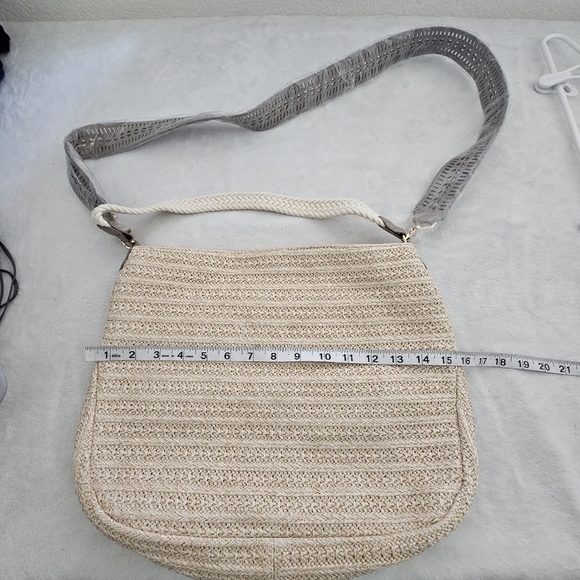 Stella & Dot Ellie Hobo Purse Handbag Neutral Woven Style With Cutout Strap - Picture 3 of 13